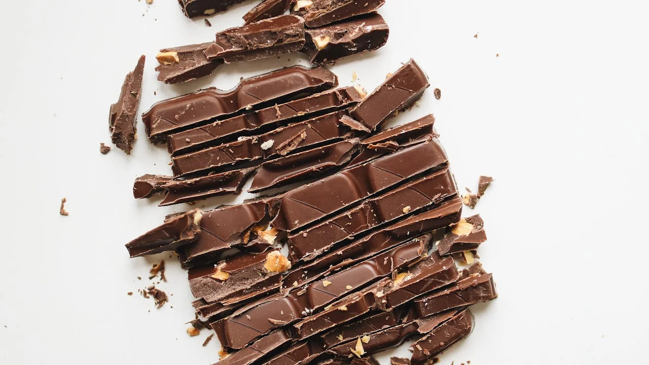 does dark chocolate have side effects