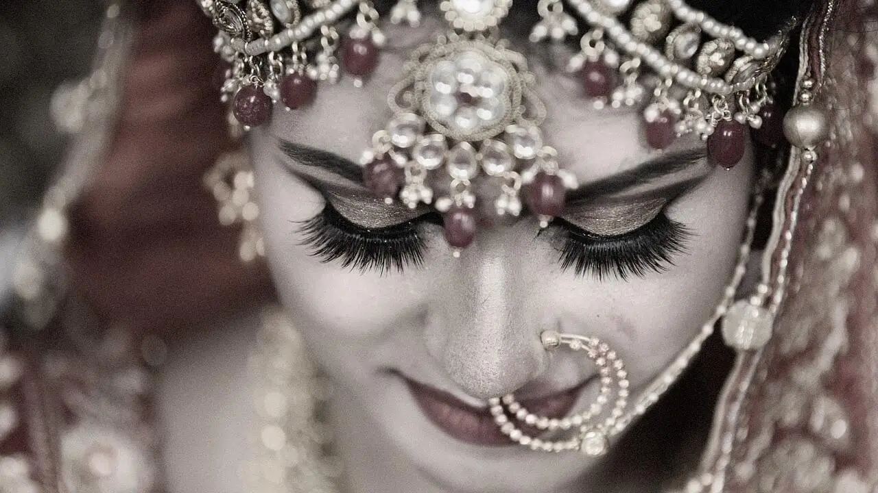 Sustainable bridal makeup